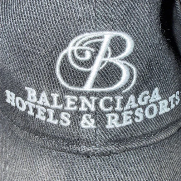 Balenciaga hotel and resorts hat - Picture 6 of 6
